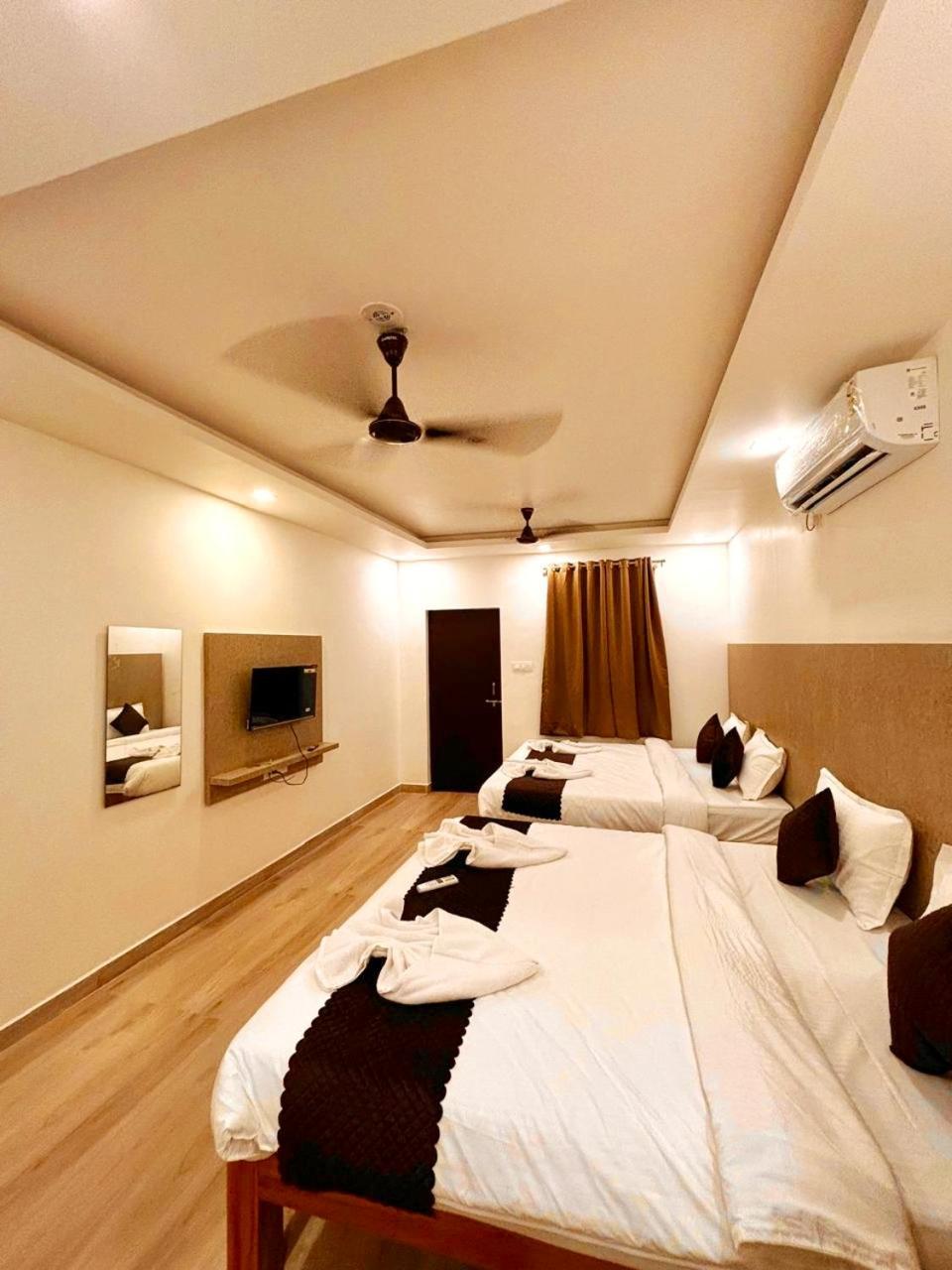 Baga Beach Inn Exterior photo